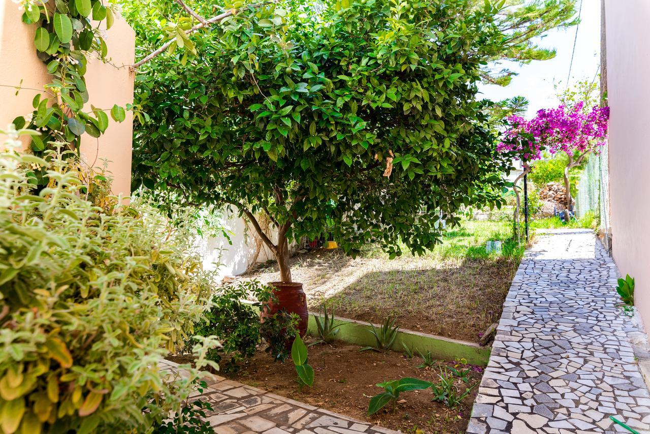 Erato Hotel Apartments Rethymno  Exterior photo